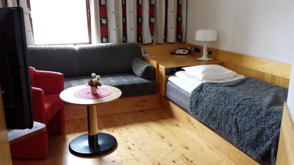 Hotell Toppen ストゥールマン 部屋 写真